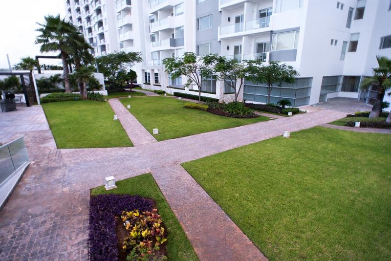 Malecon Rentals Cancun Bagian luar foto